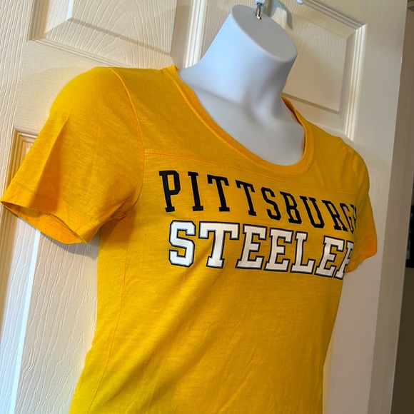 Ladies Pittsburgh Steelers Pink NFL Tee - Picture 4 of 6